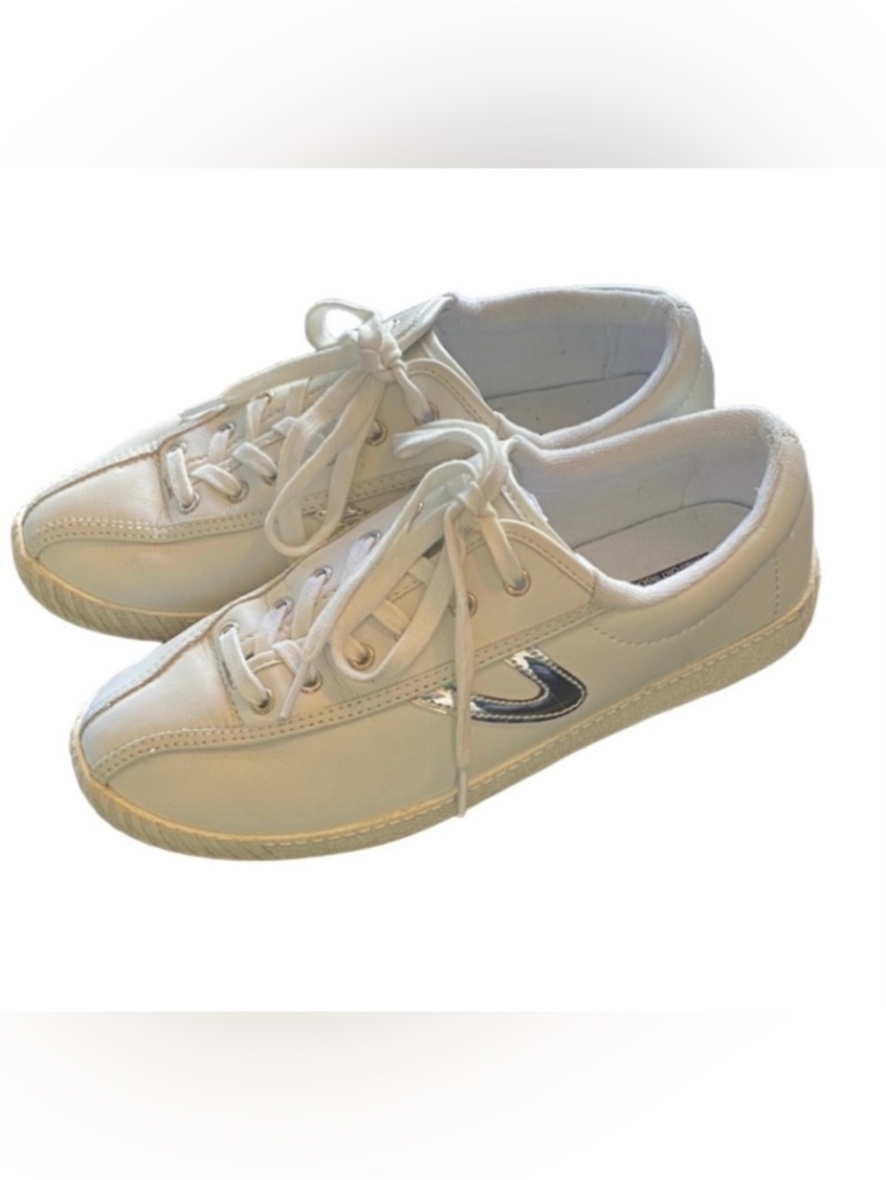 Tretorn Nylite Plus White Sneakers with Silver Branding. Size 9.5.